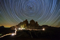 startrails over drei zinnen